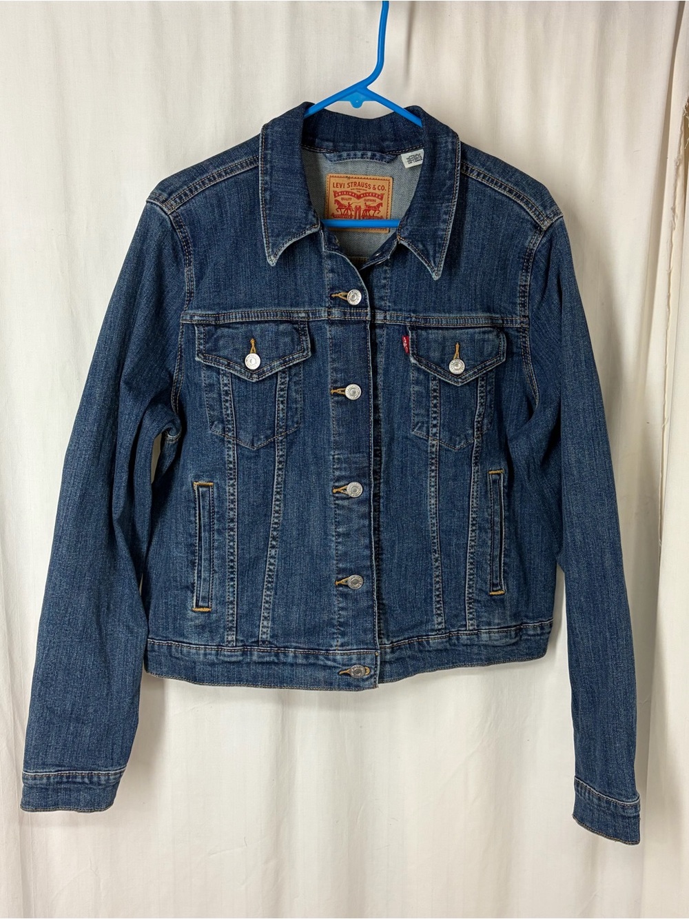 Levi’s XL Womens Jean Denim Trucker Jacket Medium Dark Button Closure Adjustable